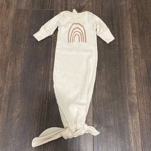 Tenth & Pine 0/3m Gown